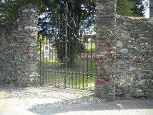 2015_05_18_vandali_castello_ (2)