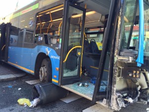 2015_10_16_bus_incidente_via_milano