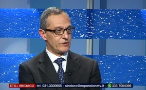 Mario Lucini, sindaco di Como, durante la diretta tv di ieri