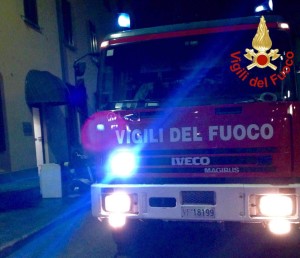 2016_04_28_incendio_como_via_auguadri