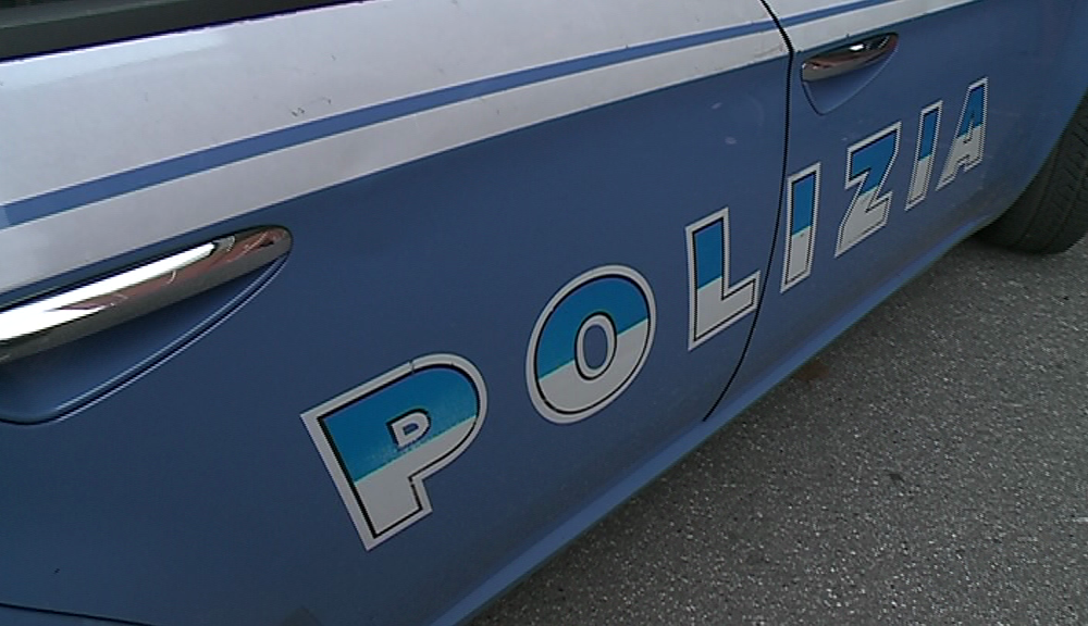 Molestie sessuali sulla figlia degli amici, arrestato dalla polizia di Como 50enne bresciano