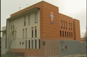 Turate, rapina in un supermercato. Arrestati due marocchini di 26 e 27 anni