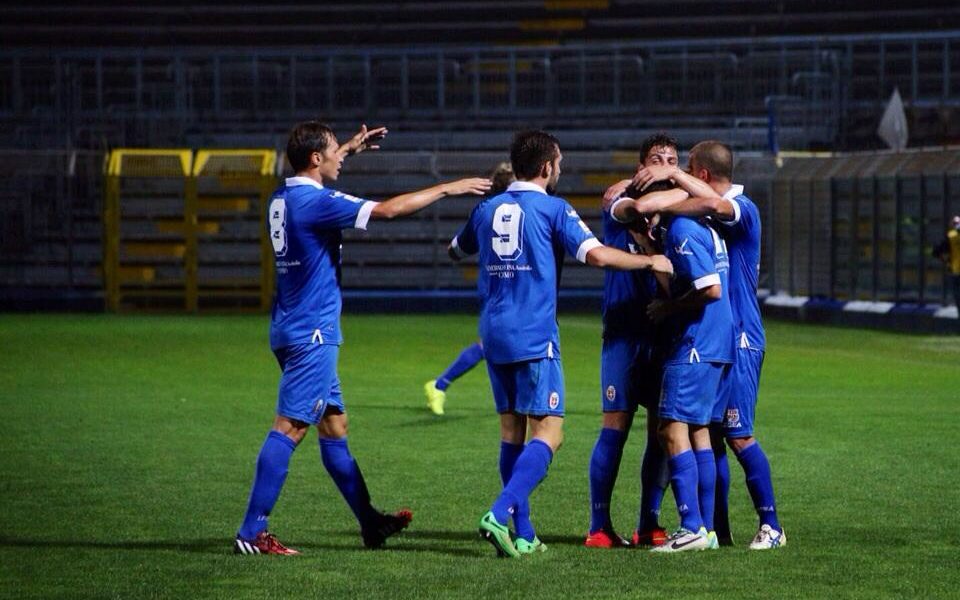 Calcio, il Como torna in campo domani contro il Borgosesia