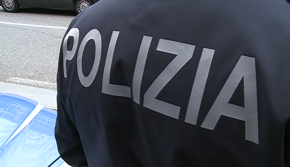 Aggredisce selvaggiamente due donne a Busto: 29enne romeno era stato allontanato da Como