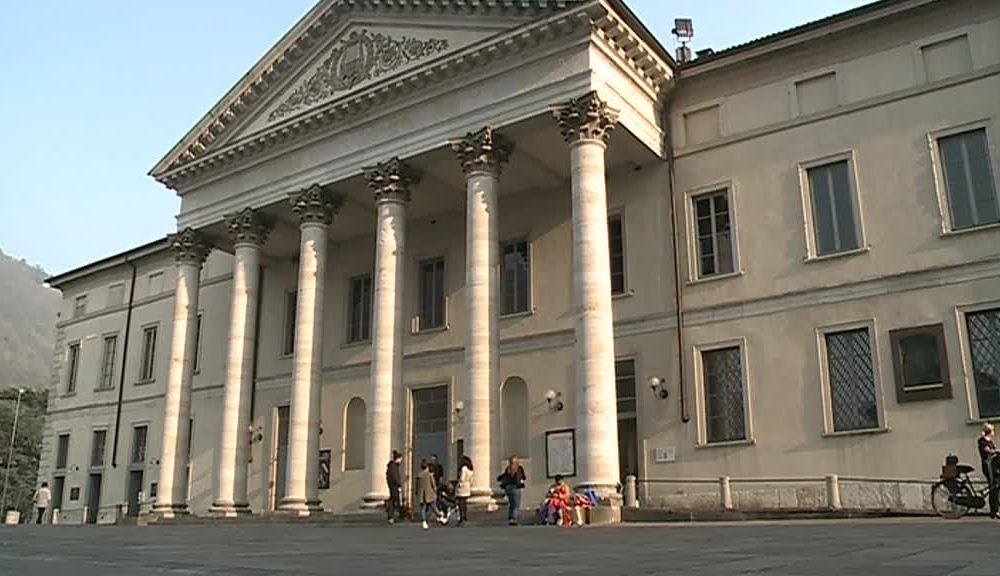 Teatro Sociale di Como, domani la prima con l’opera “Così fan tutte”