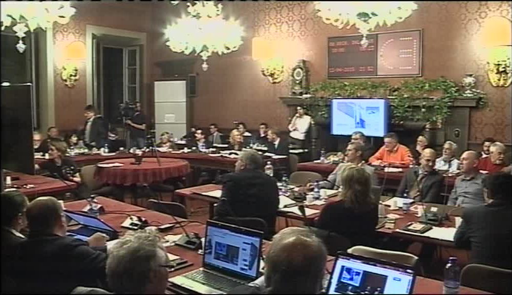 Riunione di maggioranza in vista della seduta sul bilancio. Assente Forza Italia, lunedì sera i numeri saranno decisivi