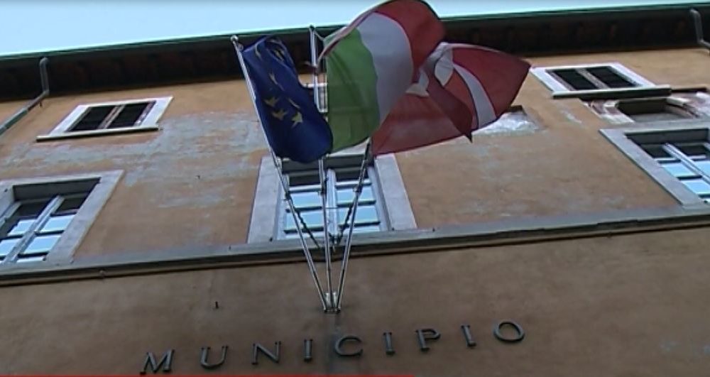 Crisi di Palazzo Cernezzi, prove di disgelo in Comune