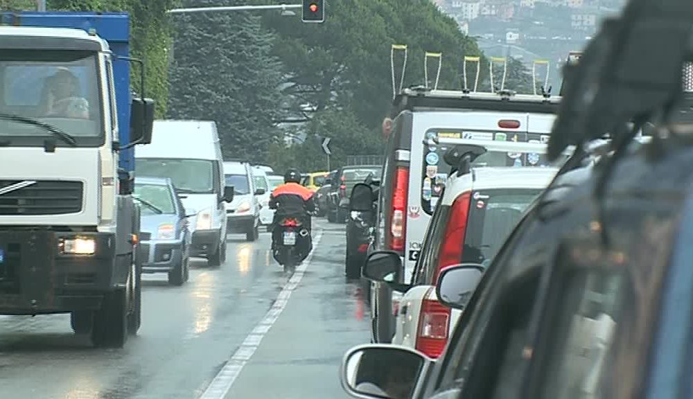 Statale Regina chiusa per tre notti, rischio disagi