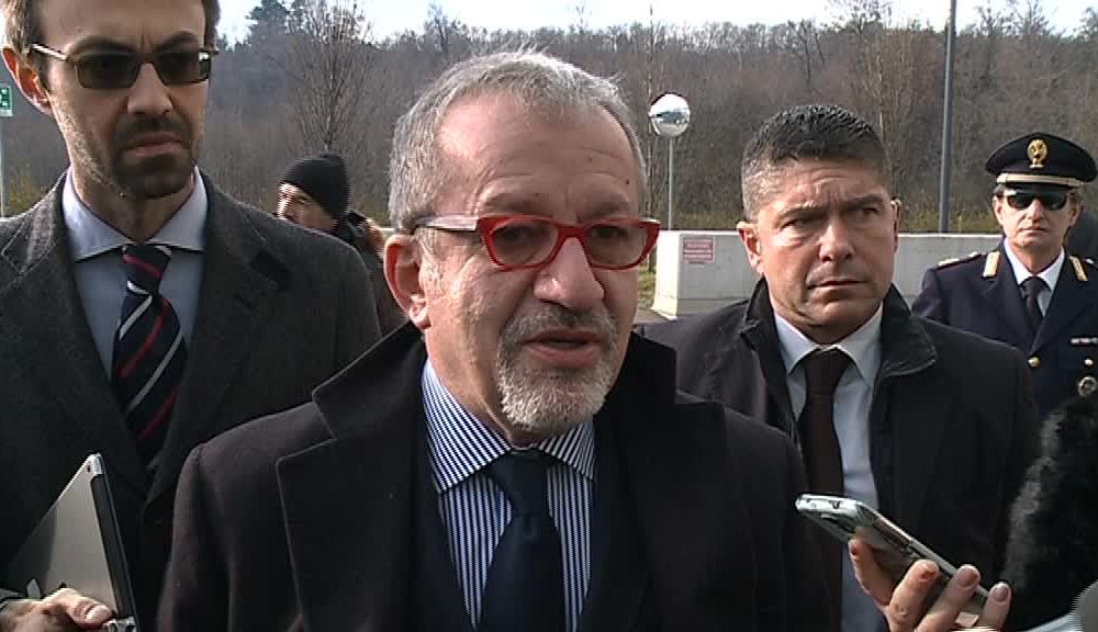 Domani Maroni a Como per un sopralluogo sul cantiere delle paratie