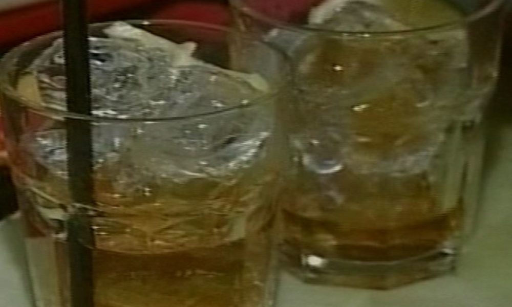 Pendolari del bicchiere a Ponte Chiasso, il caso approda in consiglio comunale