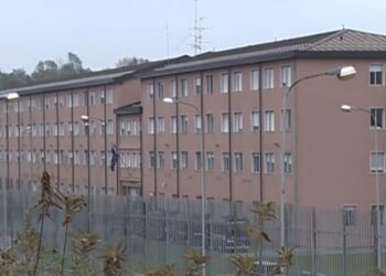 agenti aggrediti carcere bassone