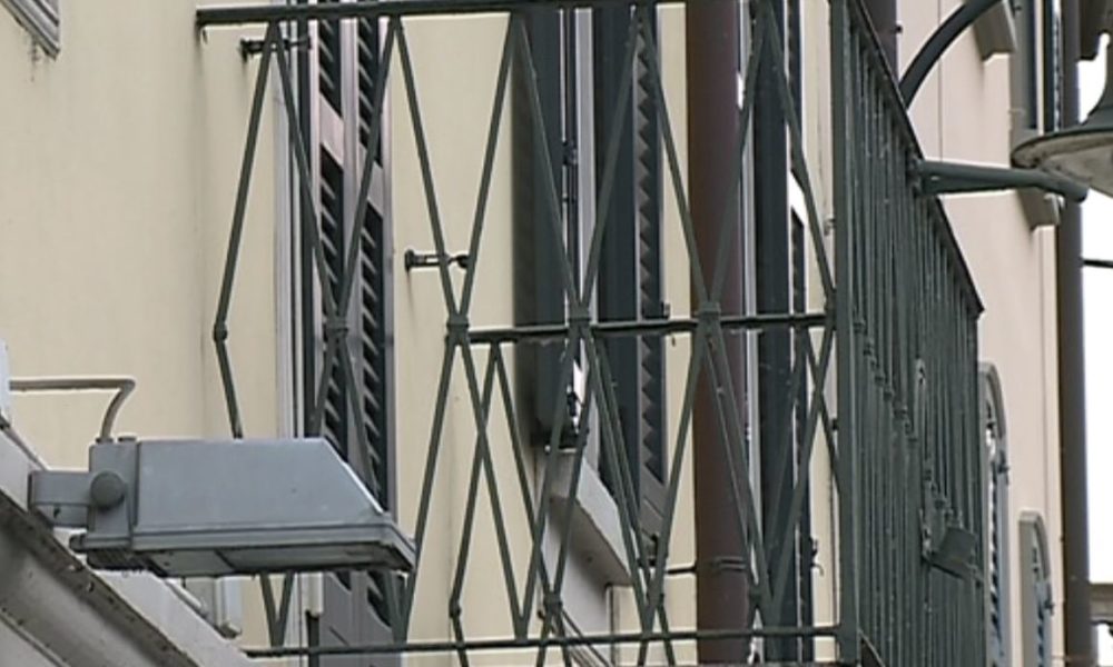 Como, scontro sulle case popolari. Il Comune si difende: “Nessun ritardo”