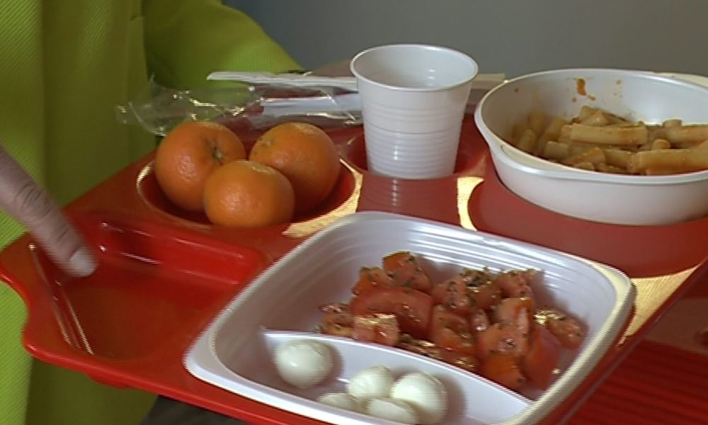 Emergenza freddo, l’appello dei volontari comaschi: “Uno spazio mensa coperto che garantisca distanziamento”