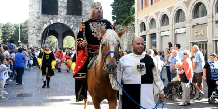 Palio del Baradello ingresso imperatore