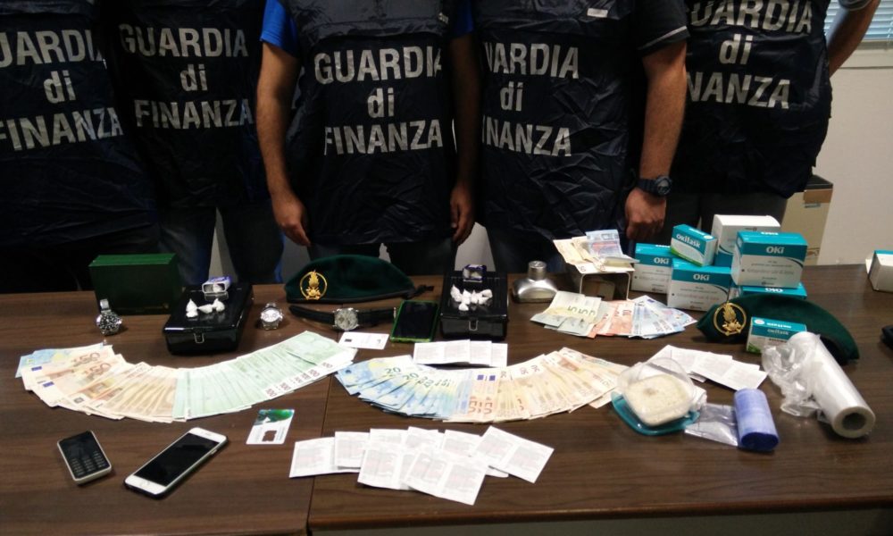 VIDEO – Cantù, cocaina nei pacchi di pasta: arrestati tre spacciatori albanesi