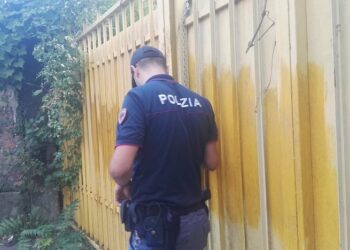 Polizia davanti all'ex Rizzo