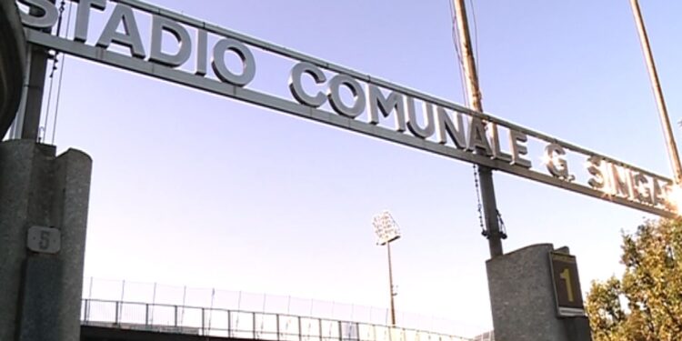 L'ingresso dello stadio Sinigaglia di Como