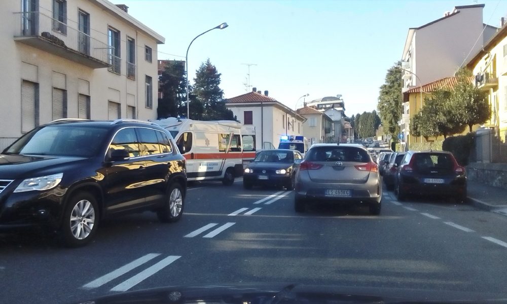 Via Varesina, Confesercenti Como: “No alla riduzione dei posteggi”