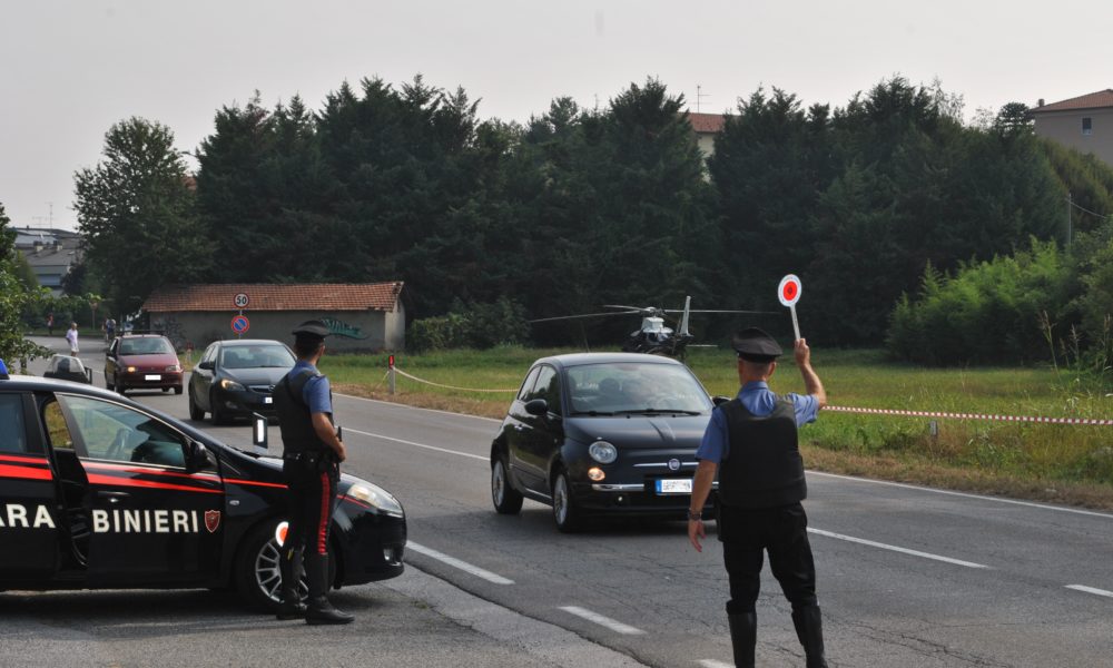 Controlli congiunti delle forze dell’ordine nelle aree boschive, rimossi cinque bivacchi utilizzati per lo spaccio
