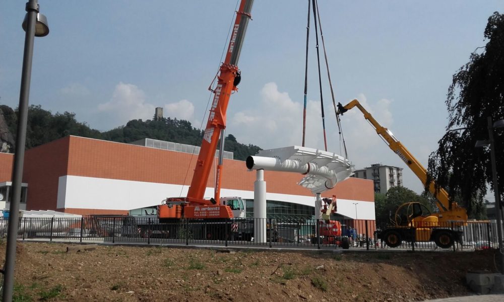 VIDEO – Trevitex, posato il corpo centrale del ponte su via Badone