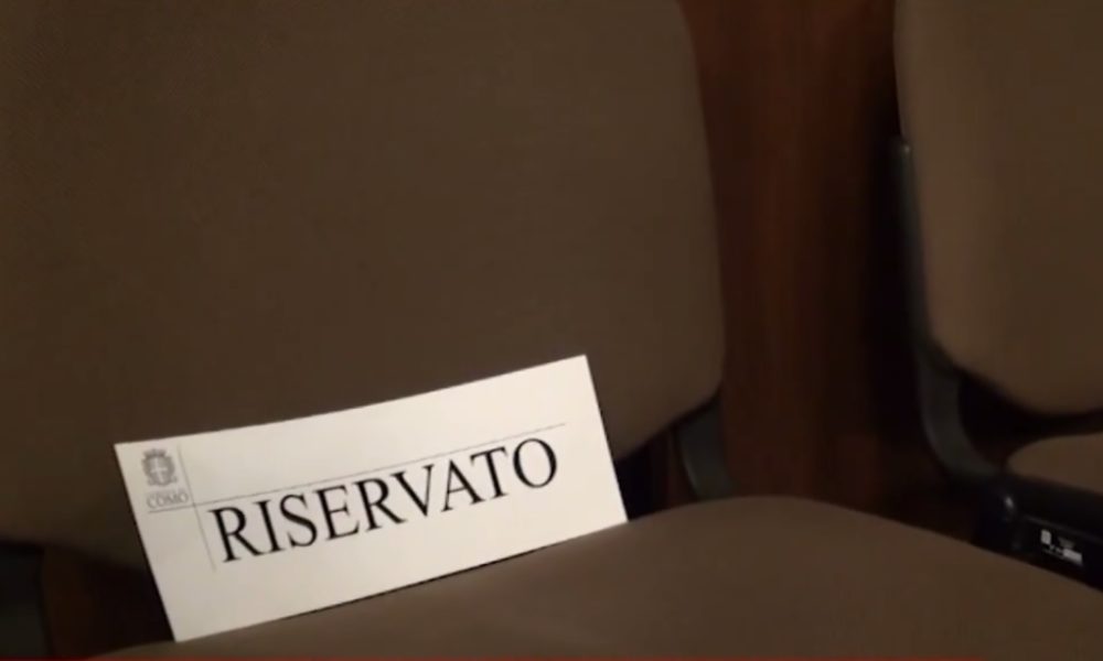 Migranti, “disertato” il consiglio comunale aperto: l’aula parla a se stessa