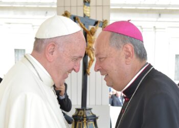 Monsignor Oscar Cantoni con Papa Francesco