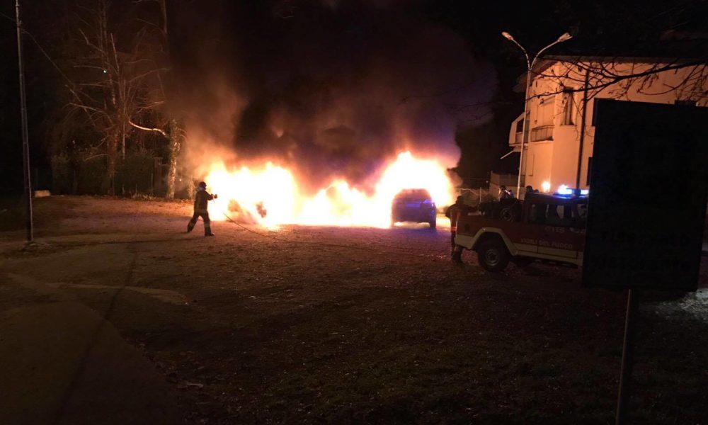 VIDEO Dopo lo scoppio e le fiamme a Cardina la drammatica testimonianza: “Io nel mirino, ho paura”