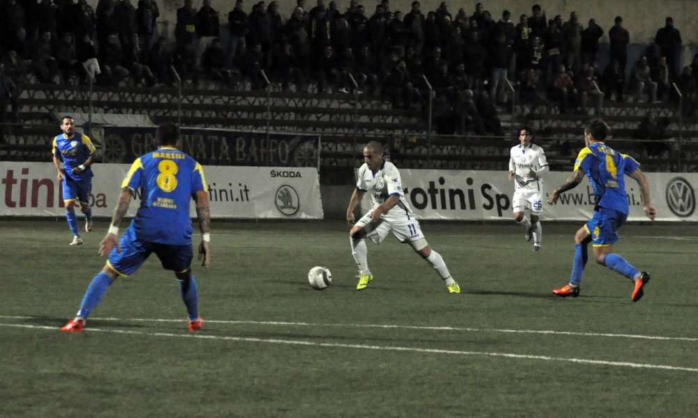 Pesante ko per il Como superato 3-1 a Carrara