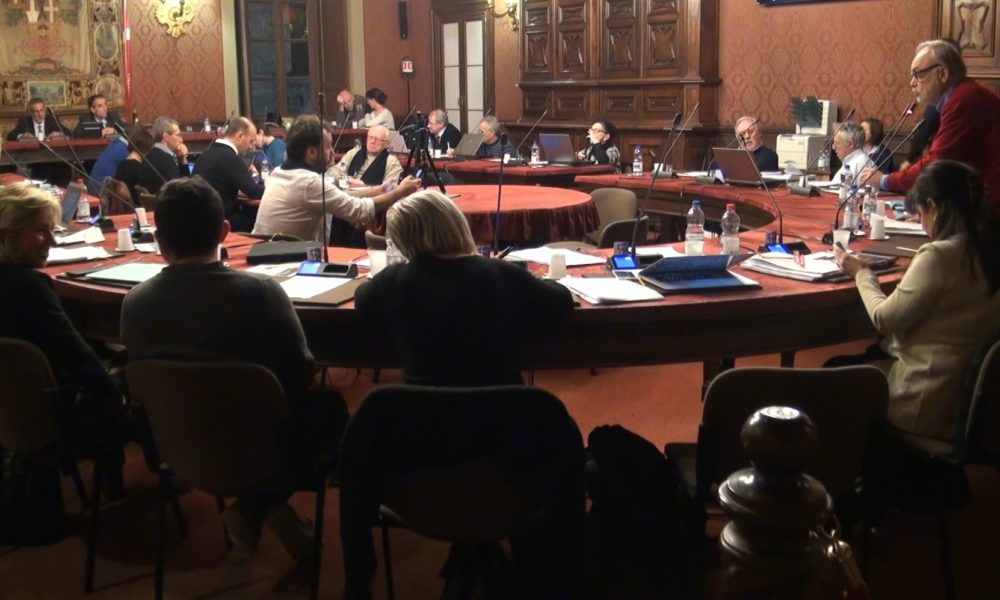 Palazzo Cernezzi, altra seduta a vuoto, attesa per il parere di Anna Veronelli