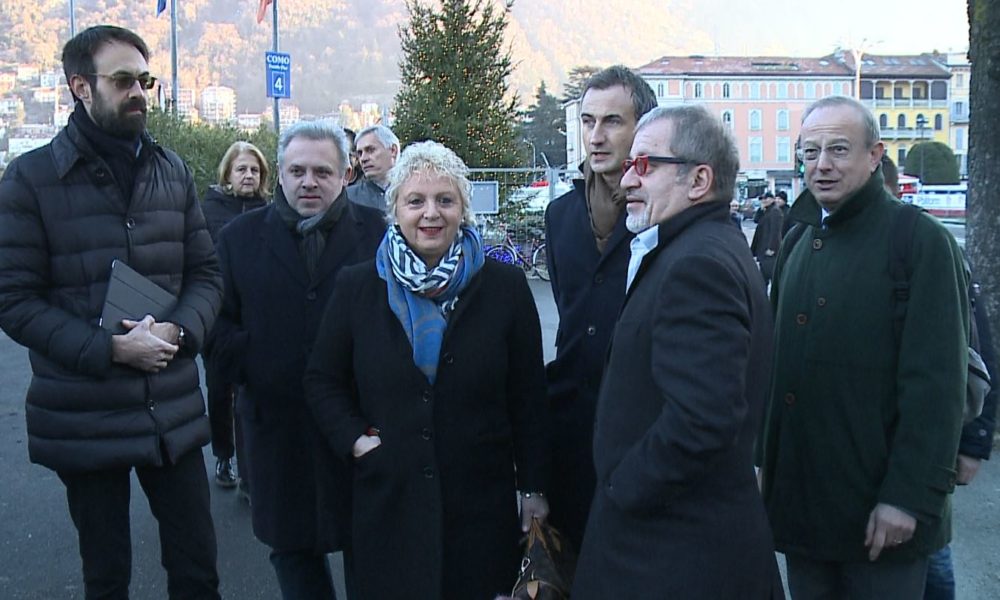 VIDEO Paratie, Maroni sul lungolago: “Restituire subito la passeggiata alla città. Ripartenza del cantiere entro il 2017”