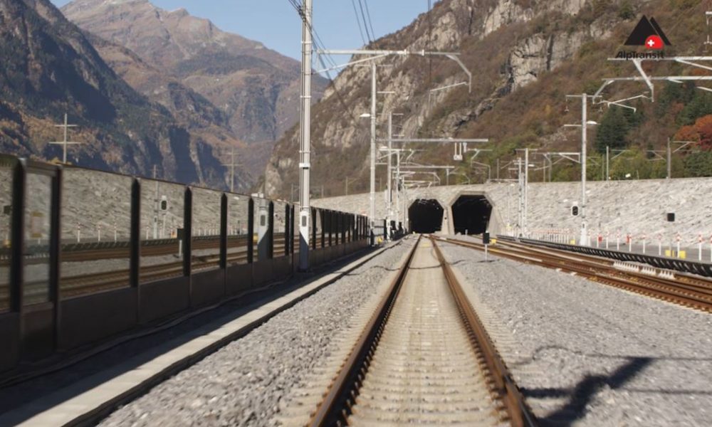 Lezione svizzera: domani apre Alptransit. Con un anno di anticipo.