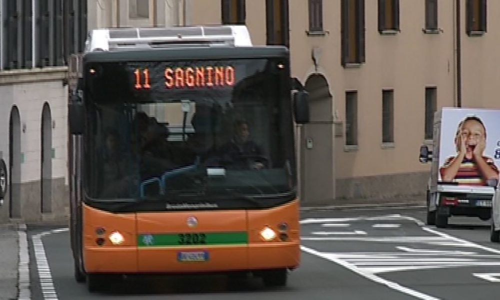 Trasporti pubblici nel caos, cancellati 200 bus. Tensione tra autisti e azienda