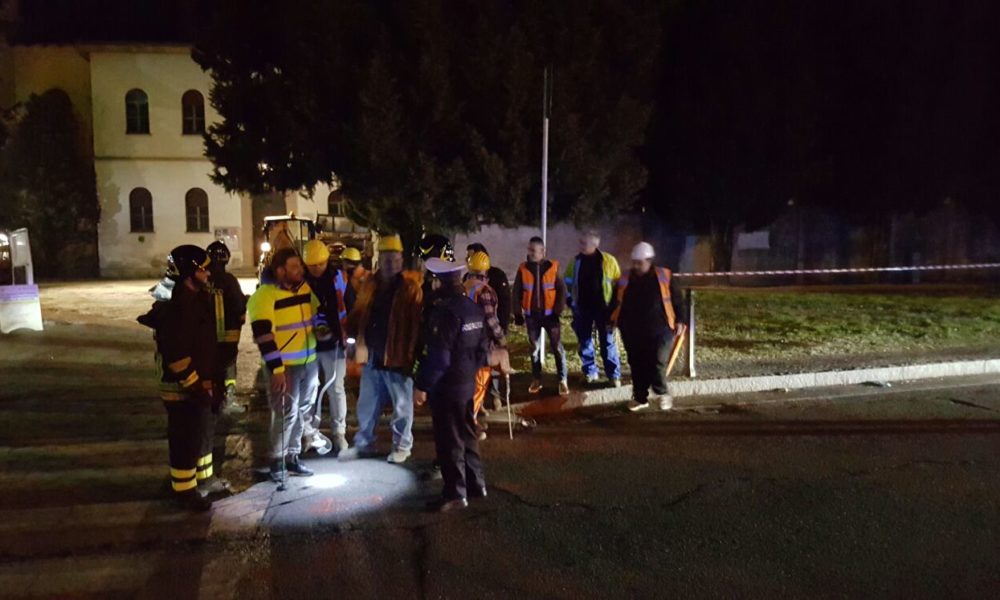 FOTO Fuga di gas in via Valleggio, evacuati i bimbi che erano in oratorio