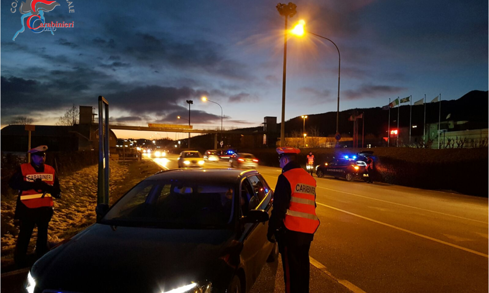 Il bilancio di un weekend di controlli dei carabinieri: arresti, patenti ritirate e giovani trovati con stupefacenti