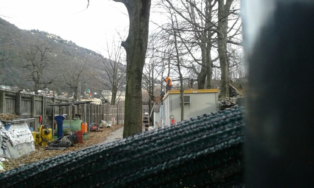 Paratie, Sacaim ha iniziato lo sgombero del cantiere, operai al lavoro