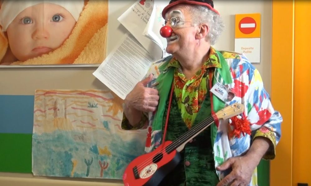 Clown in pediatria al Sant’Anna, gli effetti benefici di una risata per pazienti e genitori
