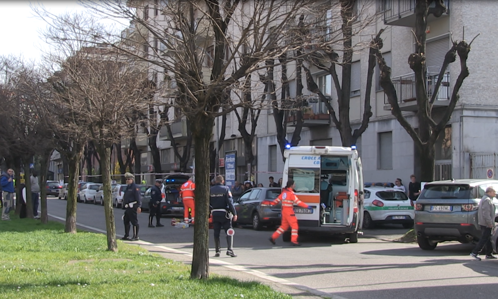 Drammatico incidente in viale Giulio Cesare: 36enne schiacciato contro la propria auto