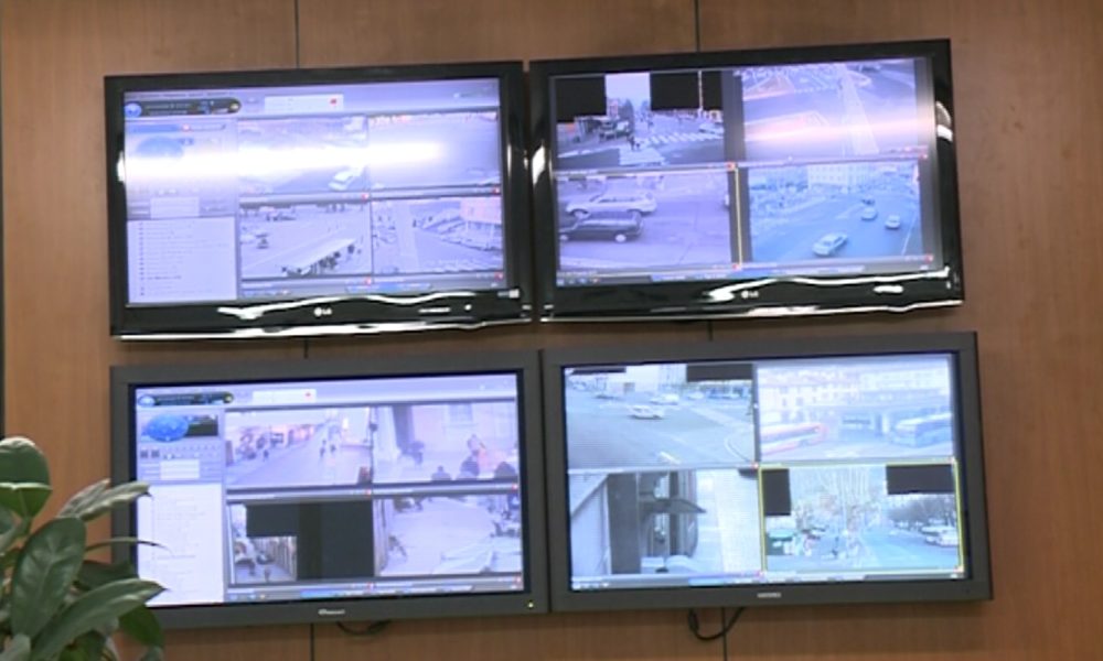 Polizia locale, denuncia di Butti: “Monitor della sala operativa spenti per mesi, 12 telecamere rotte”