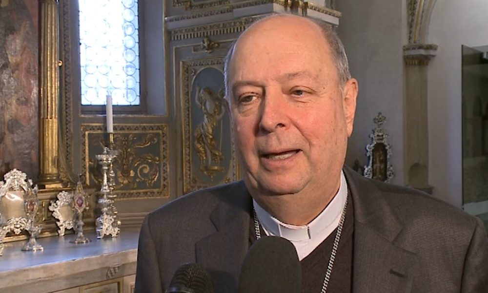 Il messaggio alla città del vescovo Cantoni: “Como, diventa ciò che sei”. Oggi alle 17 pontificale in Duomo