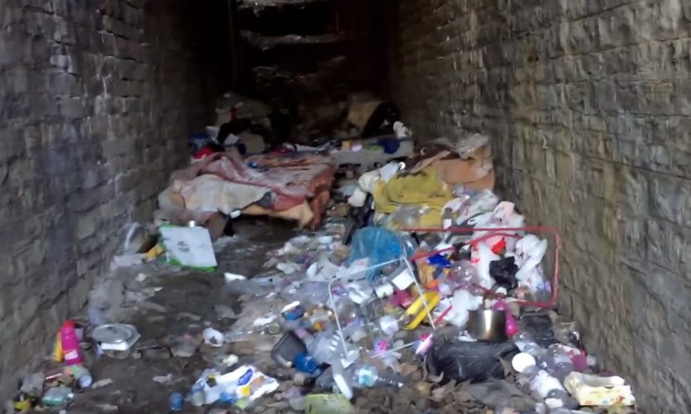 VIDEO Due maxi-discariche abusive in via Bixio e in via Borgovico, residenti in rivolta