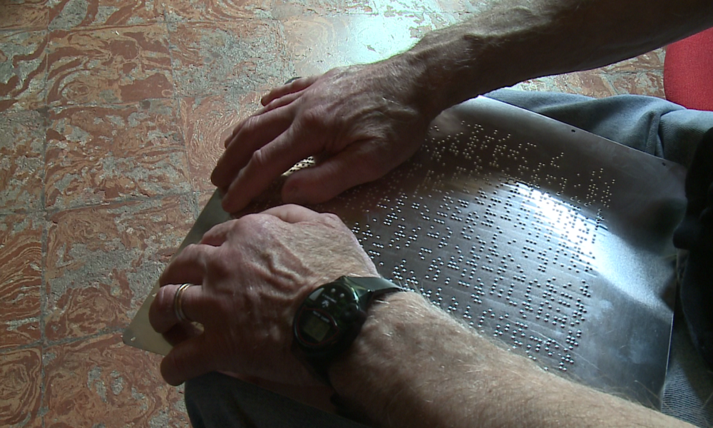 Museo archeologico di Como sempre più accessibile, arrivano le schede di sala in alfabeto braille per i non vedenti