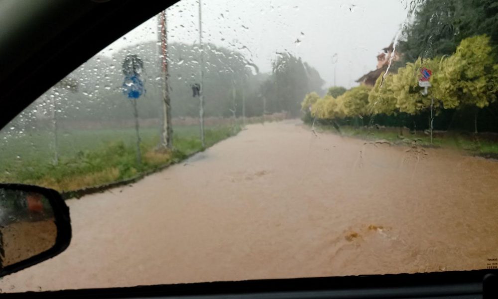 FOTOREPORTAGE Lomazzo, non solo la Sp32: allagamenti ovunque tra garage e strade