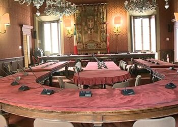 Il consiglio comunale di Como resta online