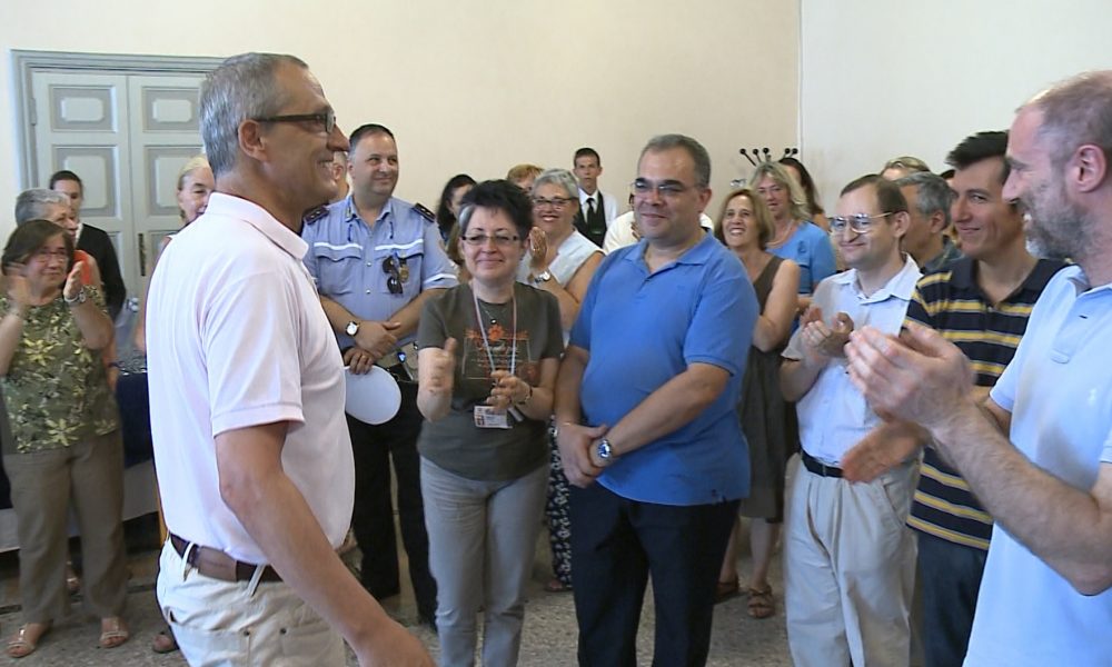 Applausi e commozione per il saluto di Lucini ai dipendenti comunali: “Grazie a tutti”
