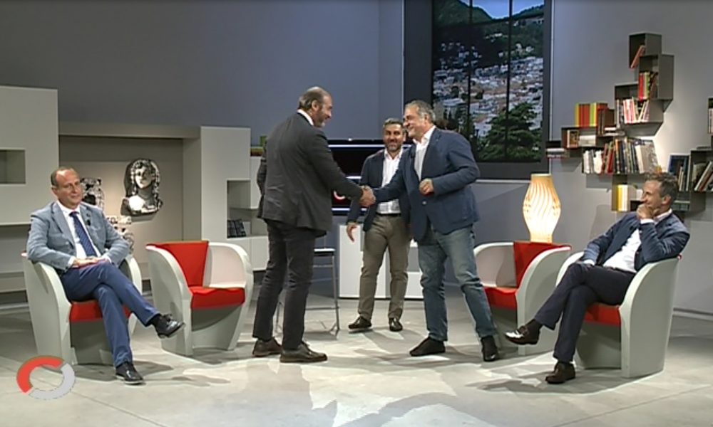 Traglio: “Molti ex di Bruni con Landriscina”. Lo sfidante insiste: “Voleva correre con il centrodestra” e porta la rassegna stampa