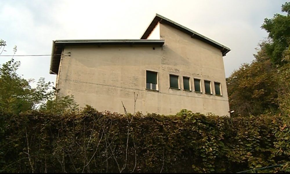 Migranti nell’ex caserma di Cavallasca, interrogazione della Lega al ministro dell’Interno