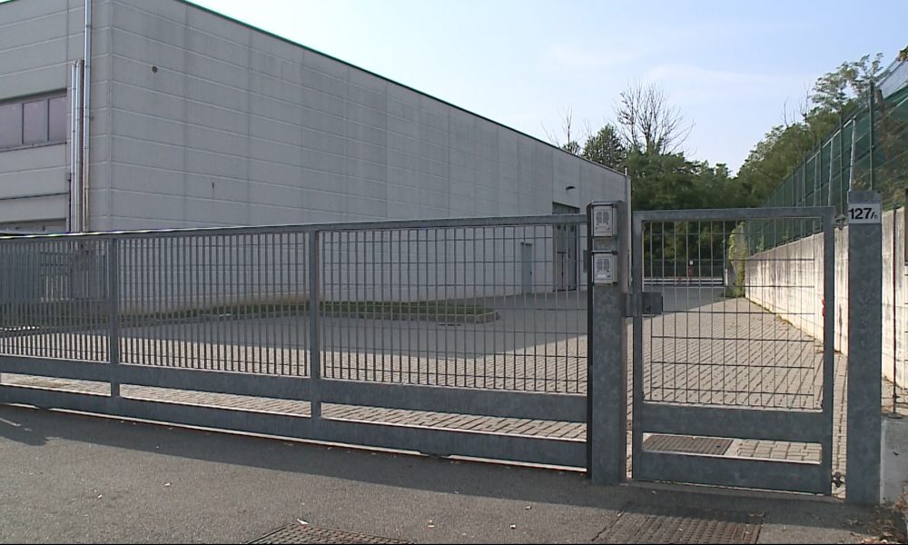 Cantù, nonostante i divieti 600 islamici si radunano all’alba per pregare. Molteni: “E’ una dichiarazione di guerra”