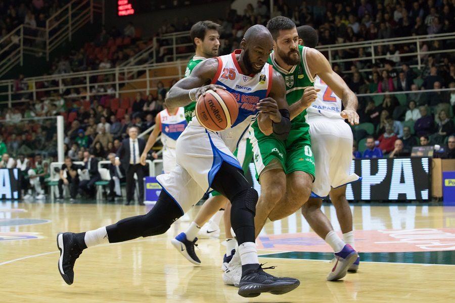Basket, Cantù si piega alla superiorità di Avellino. Coach Sodini ringrazia i tifosi