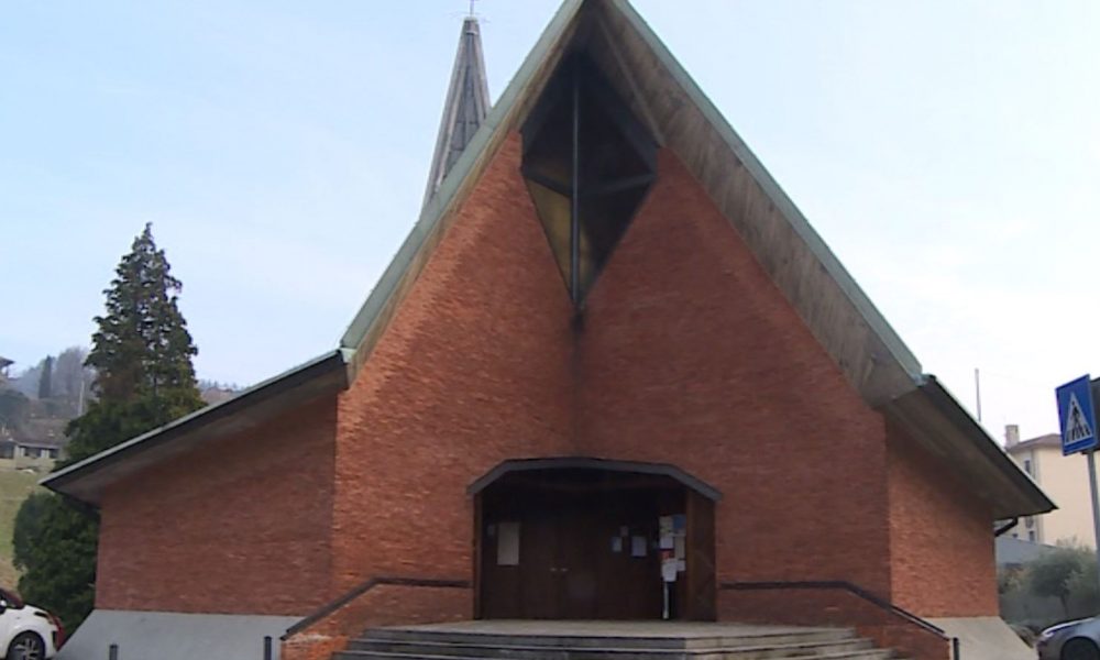 Migranti, colazioni a San Giuseppe e polemiche. Il parroco rassicura i fedeli durante la messa