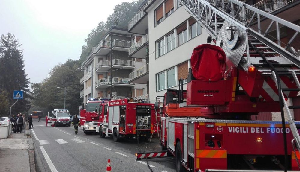 Como: incendio in via Per San Fermo, nell’appartamento un padre e quattro bambini